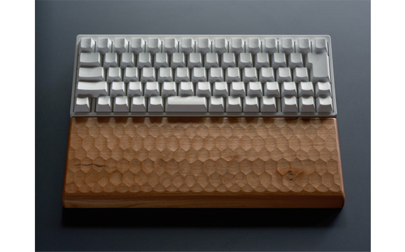 HHKB専用亀甲名栗ブラックチェリー製パームレスト＆ルーフ 200g