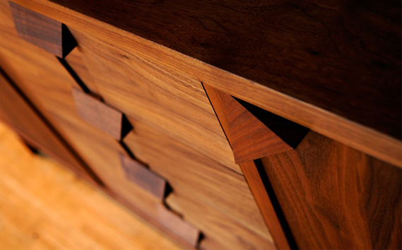 (OK) AUTHENTICITY  L BOARD T