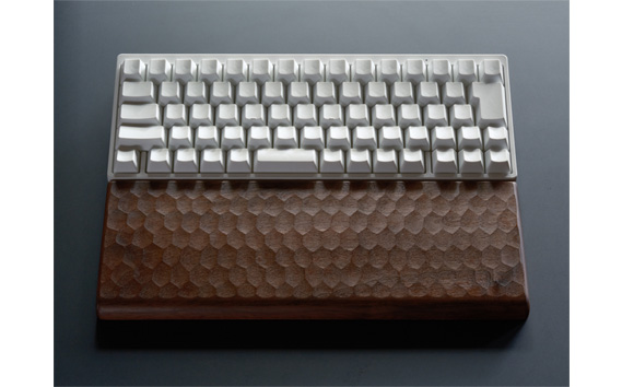 HHKB専用亀甲名栗ウォールナット製パームレスト＆ルーフ 200g