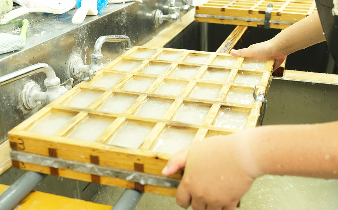 めぐる、手漉紙。活版印刷名刺