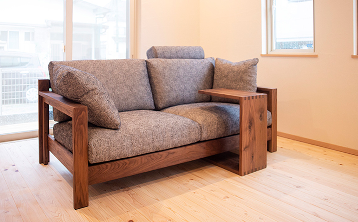 府中家具　コノ字サイドテーブル　ブラックチェリー