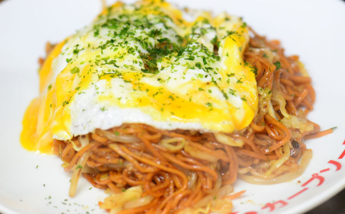 【全12回定期便】江草商店の焼そば・ラーメンセット 麺 辛麺 唐麺 ラーメン 焼きそば 生めん ゆで麺 お取り寄せ 三次市/江草商店 [APAO004]