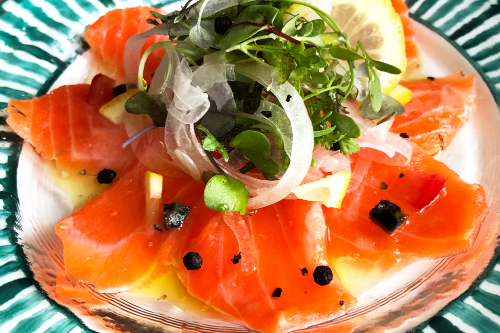 広島レモンサーモン＆あたたブリtoレモンの詰め合わせ｜合計820g 大容量 刺身 生食用 冷凍 食べ比べ フルーツ魚 鮭 サケ さけ ぶり 瀬戸内海 国産 阿多田島サーモン 骨抜き 皮付き ふるさと ランキング 人気 [1932]