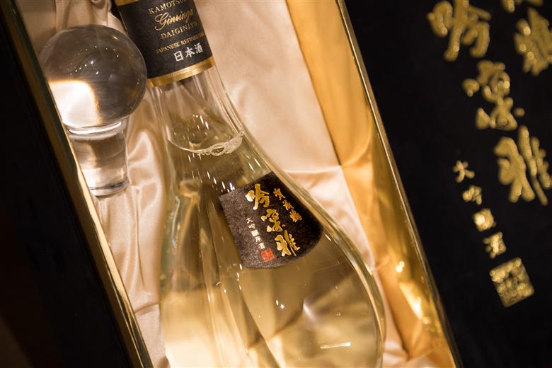 大吟醸 賀茂鶴 吟凛雅　クリスタル硝子瓶入