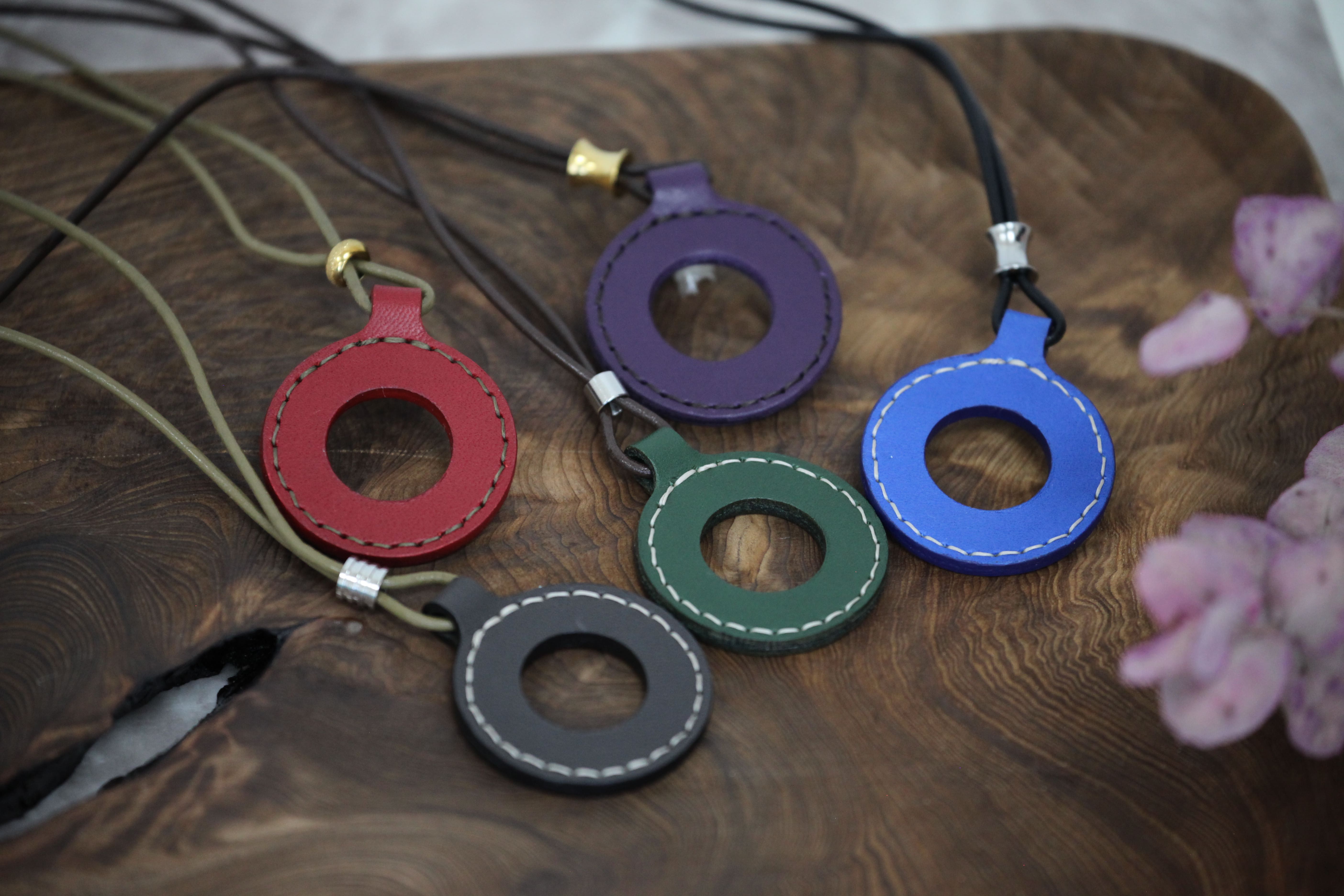  レザーグラスホルダー(ステッチ有）紫