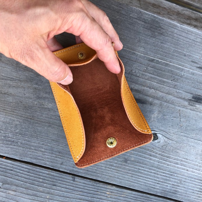 広島ジビエレザー　鹿革ボックス型二つ折りコインケース【02キャメル】