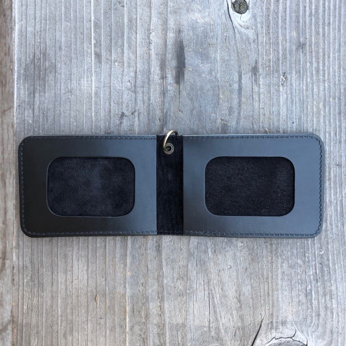 広島ジビエレザー　東広島産天然鹿革二つ折りID/パスケース　免許証入れやマイナンバーカード入れにも【01ブラック】