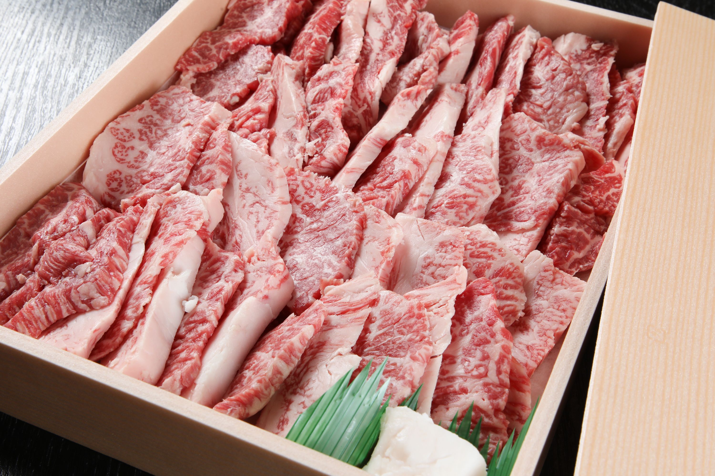黒瀬牛 焼肉用　600g【配達不可：北海道・沖縄・離島】