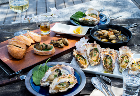 【予約商品】牡蠣　広島　むき身牡蠣300ｇ＆殻付き牡蠣（８個～10個）　矢野水産【配送不可：離島】【配送時期：2026年1月上旬～2026年4月上旬】