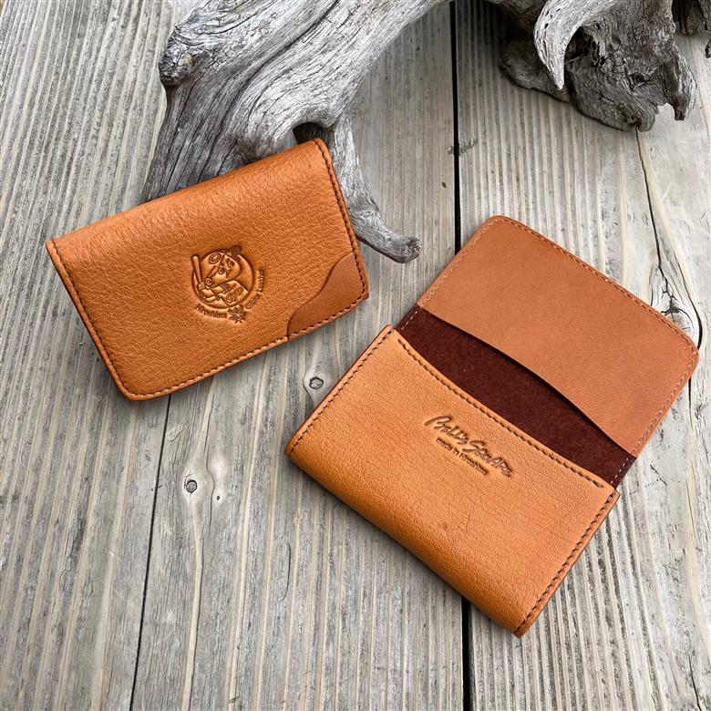 【広島ジビエレザー×広島東洋カープ】東広島産鹿革使用☆名刺入れ/カード入れ　初対面でも印象に残る名刺入れ ヴィンテージキャメル　カープ坊や