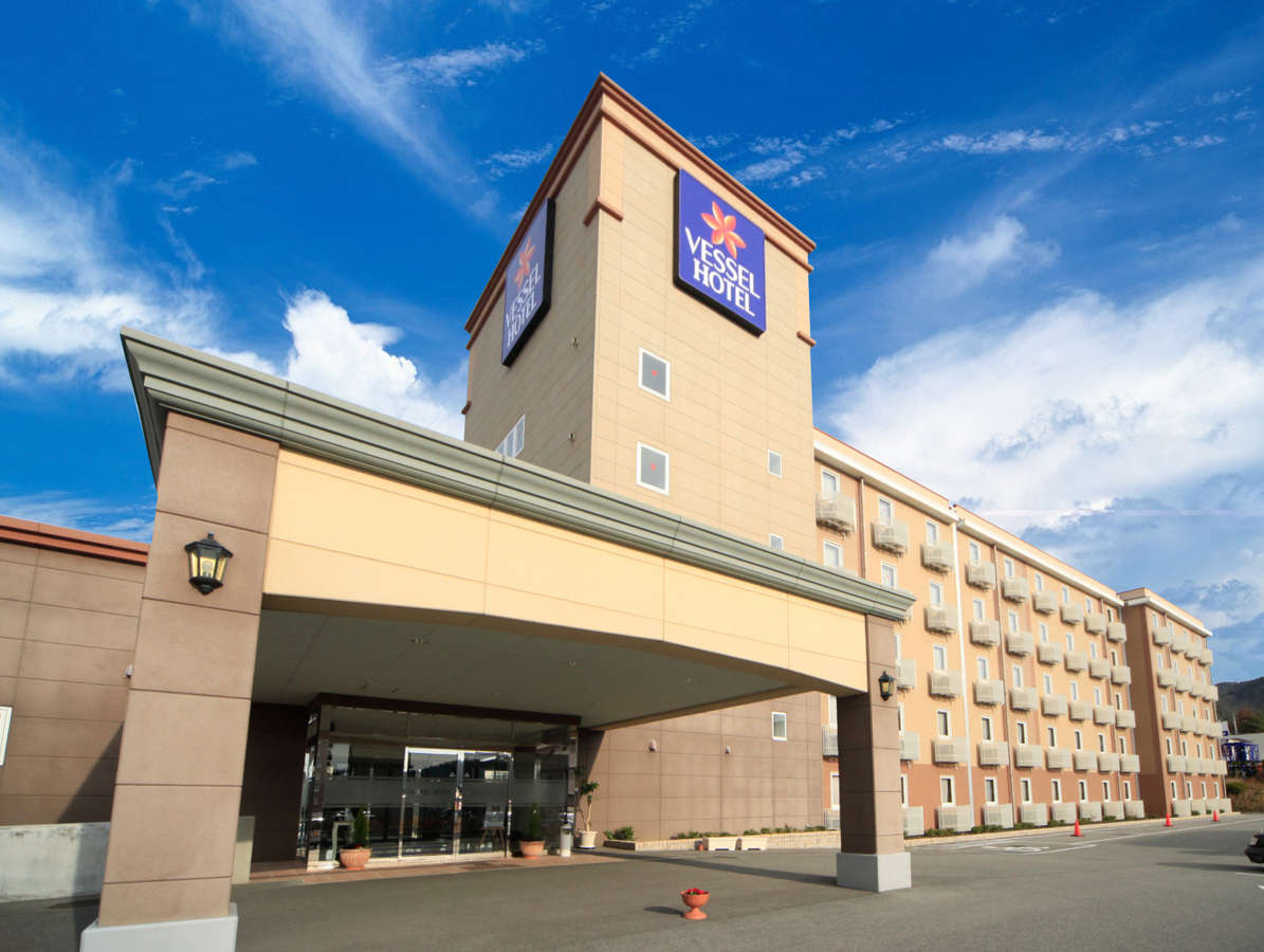 ベッセルホテル東広島　ペア宿泊券　１泊朝食付　ご当地ビュッフェ