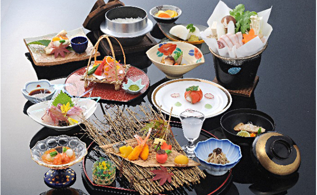 『神楽門前湯治村』　ペア宿泊券