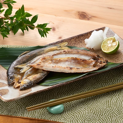 絶妙な塩加減で、上品な味わい「鮎の一夜干し」【配送不可地域：離島】