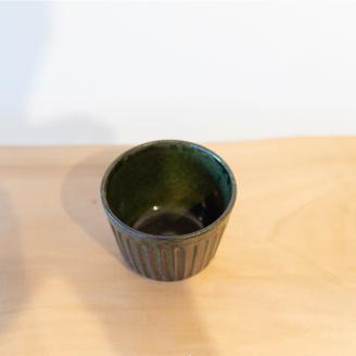 しのぎのそば猪口 緑色 食器 猪口 陶芸品 工芸品 木と土calm プレゼント ギフト クリスマス お誕生日 結婚祝い 下関市