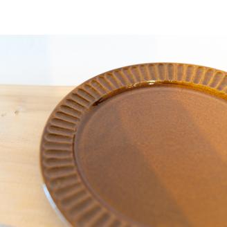リム皿 大 キャラメル色 食器 皿 陶芸品 工芸品 木と土calm プレゼント ギフト クリスマス お誕生日 結婚祝い 下関市