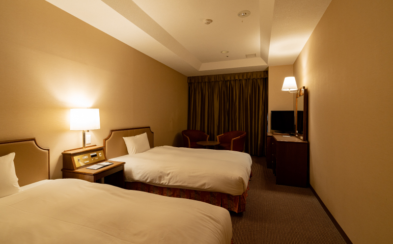 ペア宿泊券 下関グランドホテル 1泊2食「ふく福会席料理」 ～海側ツイン2名様～