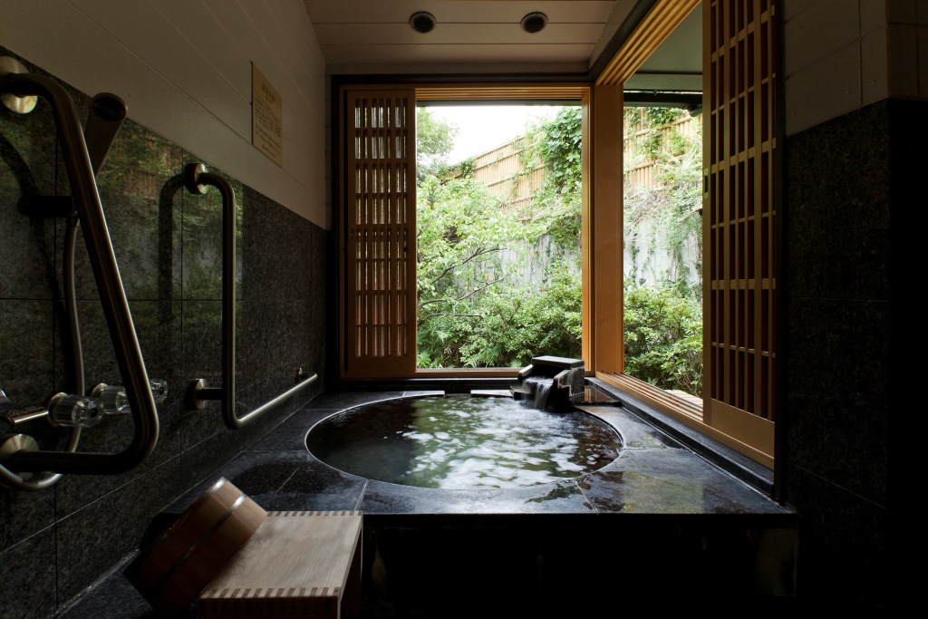 宿泊 券 1泊2食付き 温泉 大人 2名 90,000円分 会席 料理 名湯 下関 山口