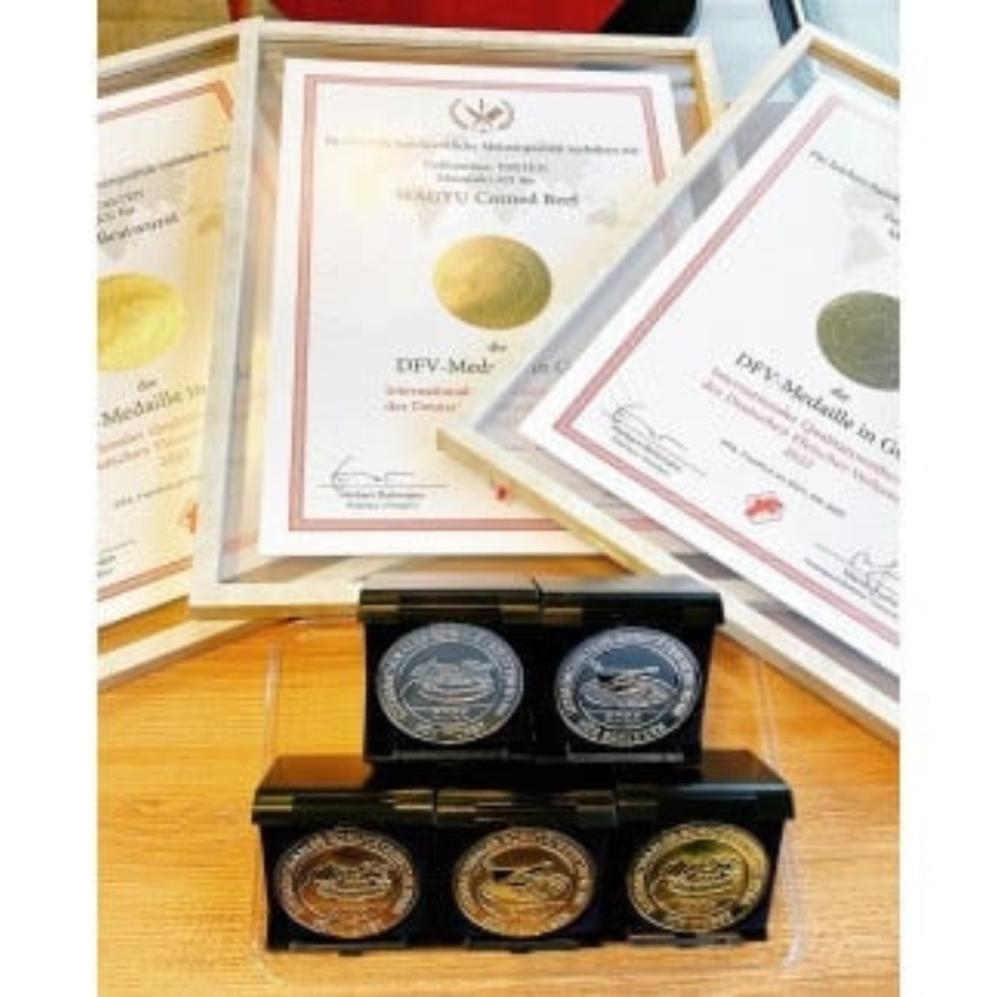 ★離島配送不可★ スペリアギフト 【スペリアギフト ドイツ食肉マイスター 自家製ハム 自家製ソーセージ 豪華セット エルステン ウィンナー全種 チューリンガー 和牛コンビーフ 金賞受賞 ドイツ国際コンテスト 高品質 お取り寄せ 贈答用 プレゼント 珠玉の逸品 熟練製法 美味しい 本場の味 食肉ギフト 豪華贈り物】