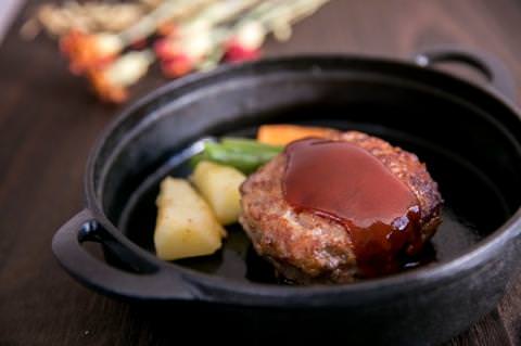 D140 黒毛和牛100％ハンバーグ7個入り