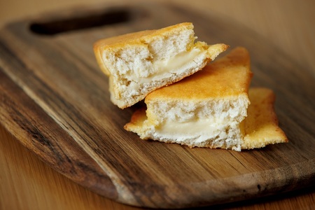 D399 三角チーズサンドパン８個入