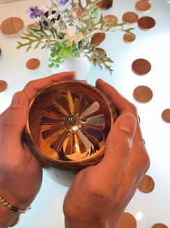 A018 flicker -ゆらめくあかり-