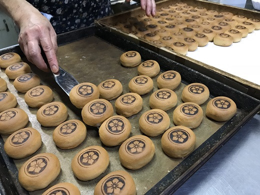 E080 益次郎（焼まんじゅう）