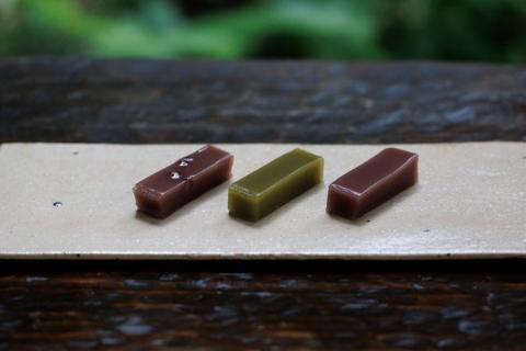 D201 本多屋の外郎　重ね