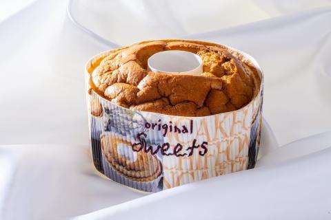 D128 はちみつと米粉の超贅沢シフォンケーキ