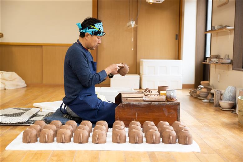 【萩焼 登り窯焼成作陶体験】　萩焼作家　波多野英生との作陶体験物語　萩本陣宿泊付き　（完全予約制／2名様～）｜HGH00003