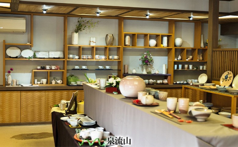 「ぶらり萩・萩焼窯元巡りＡコース」観光タクシープランペア利用券｜HG000358