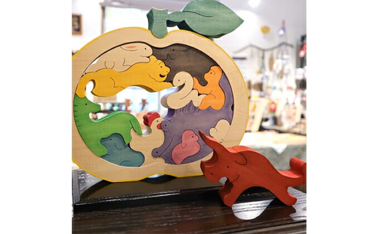 木工 おもちゃ 萩だいだい 十二支 専用飾り台付 工芸品｜HG000180