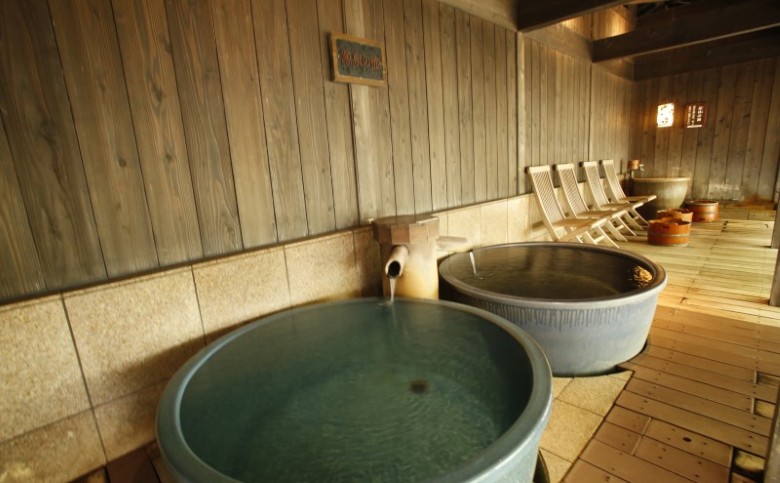 源泉の宿 萩本陣の宿泊代などで使える「宿泊補助券 10,000円分」｜HG000983