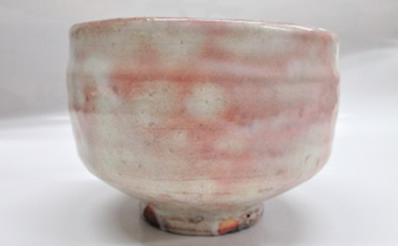 8代佳炎作　萩焼　抹茶茶碗（楽形）｜HG000009