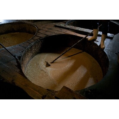 木桶で仕込む地産醤油　お洒落な四角い瓶で、気分上々になるっちゃねセット