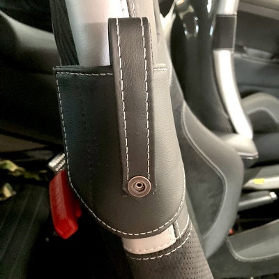 アバルト500-595サベルトシート専用右ハンドル運転席シートベルトガイド