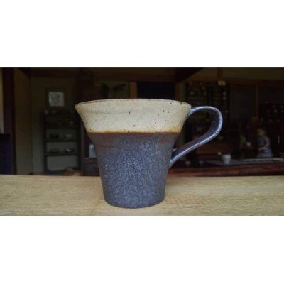 山口県の土の器　掛け分けマグカップ　粉引白