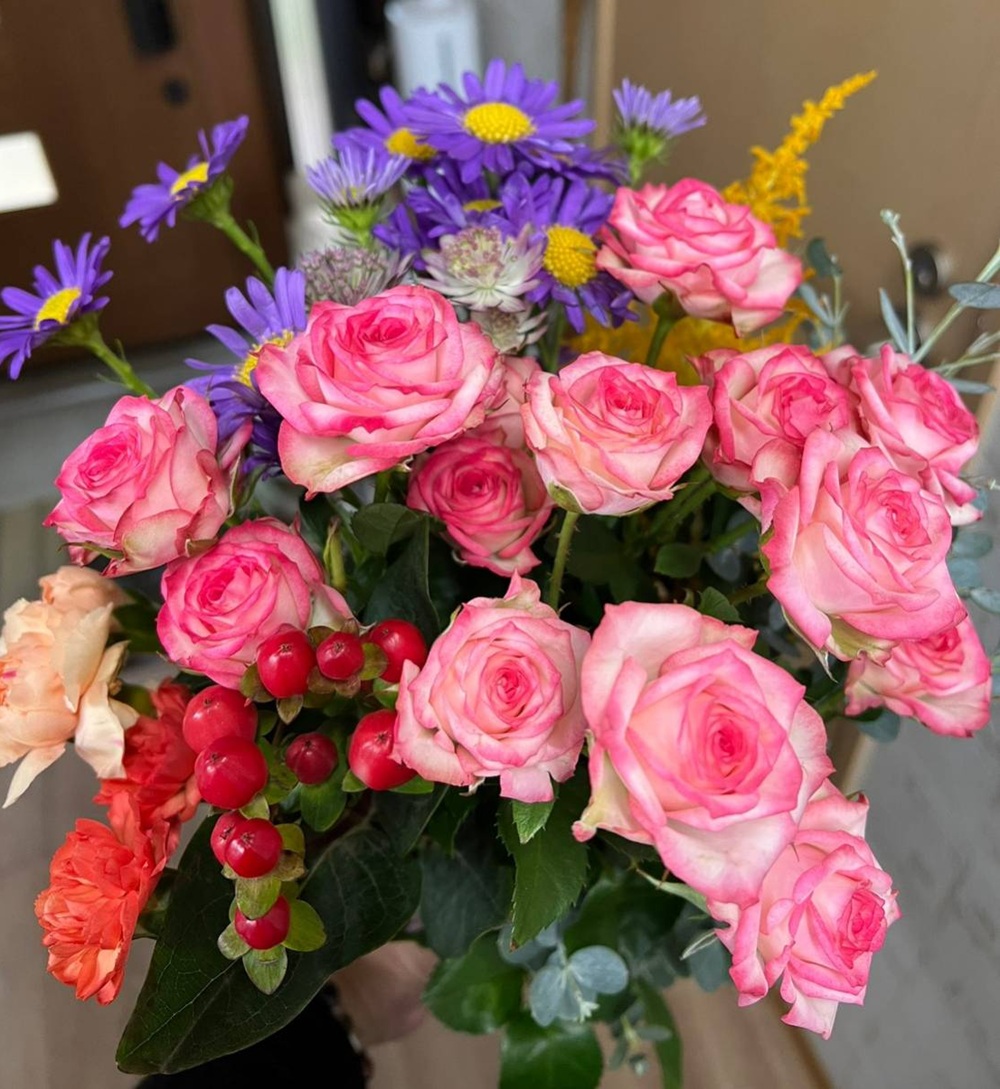 長門産藤野バラ園さんのバラ　感謝の日特別花束(1290)