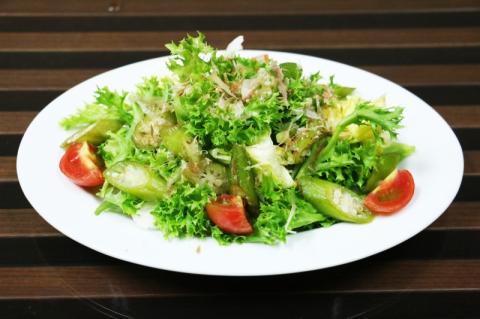 (1068)季節限定 希少野菜 白オクラ 1.5㎏ 訳アリ 訳あり 緊急支援品