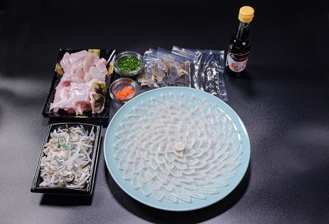 とらふぐ 刺身 ふぐ鍋 フルコース 4～5人前 お刺身 ちり用あら  切身 干しひれ付き 冷蔵  (1532)