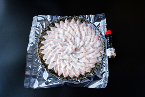 幻の高級魚 クエ刺身 (薄造り) 4～5人前 240ｇ 冷凍 山口県 長門市 仙崎港水揚げ 冷凍 年内配送 (1355)