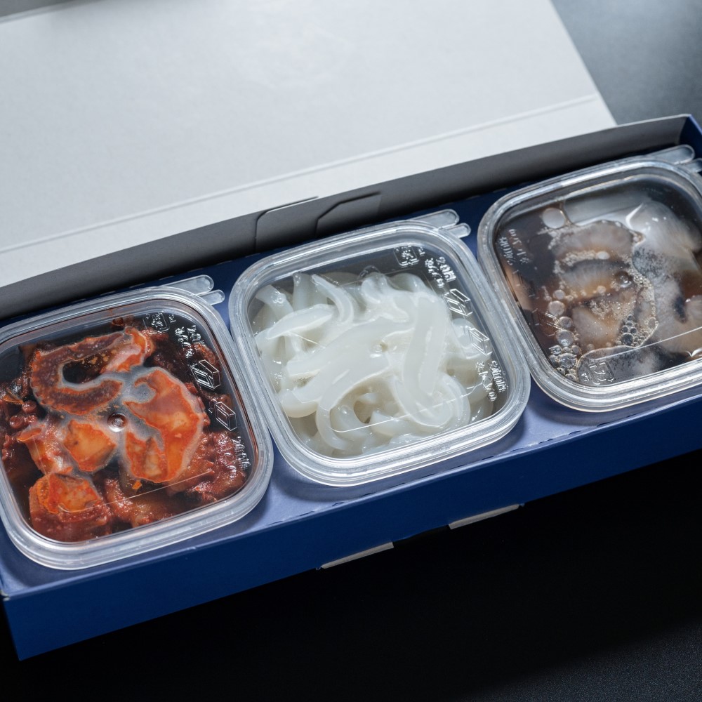 魚屋が作る 珍味3点セット 剣先イカ塩辛 赤ナマコ酢 タコキムチ 冷凍 山口県 長門市 仙崎 国産 配送日指定 日時指定 (10132)