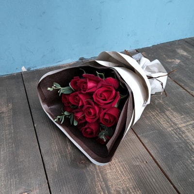 ホシファームのフリルブーケ　ルージュ8本【配送不可地域：離島・北海道・沖縄県】