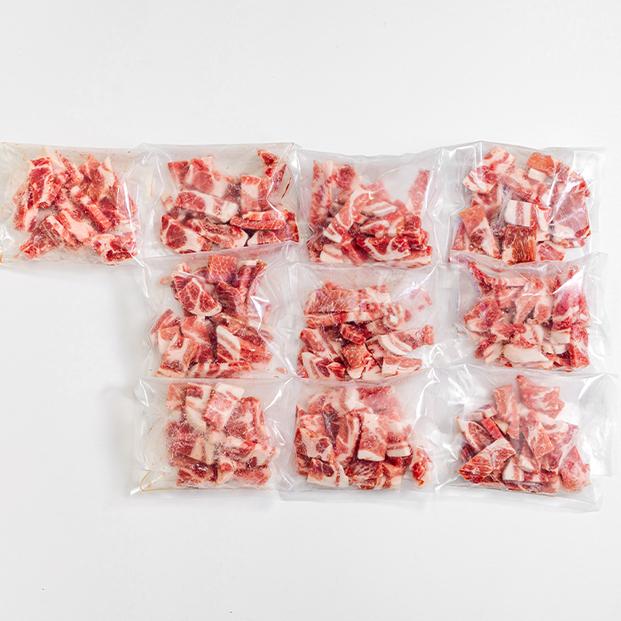 山口県産豚肩ロース角切り250ｇ×10パック小分けセット│携帯の電波も届かない環境で育った旨みたっぷりのハイポー豚