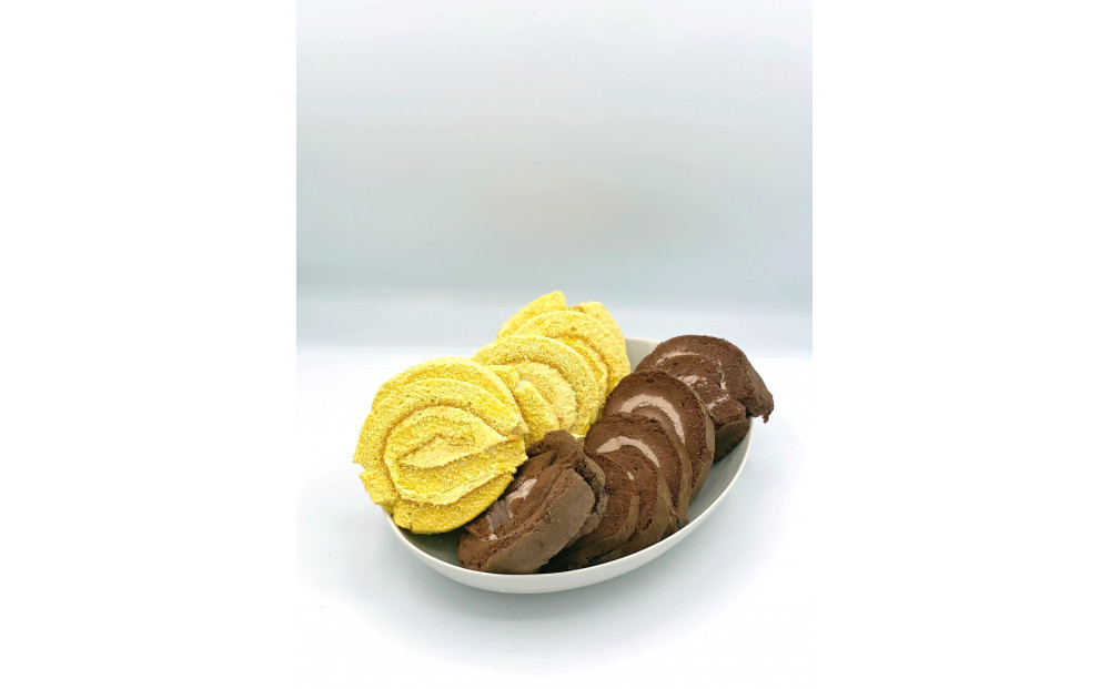 【訳あり】ロールケーキ切れ端 1kg（バニラ、チョコ、いちご、かぼちゃ）冷凍