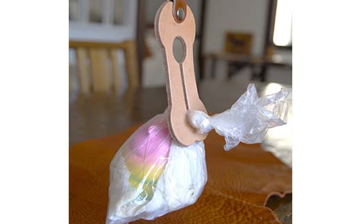 本革製　犬のうんち袋ホルダー（レッド） F6L-368 レッド