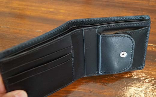 本革製二つ折り財布（小銭・カード・お札ほか）レッド F6L-374 レッド