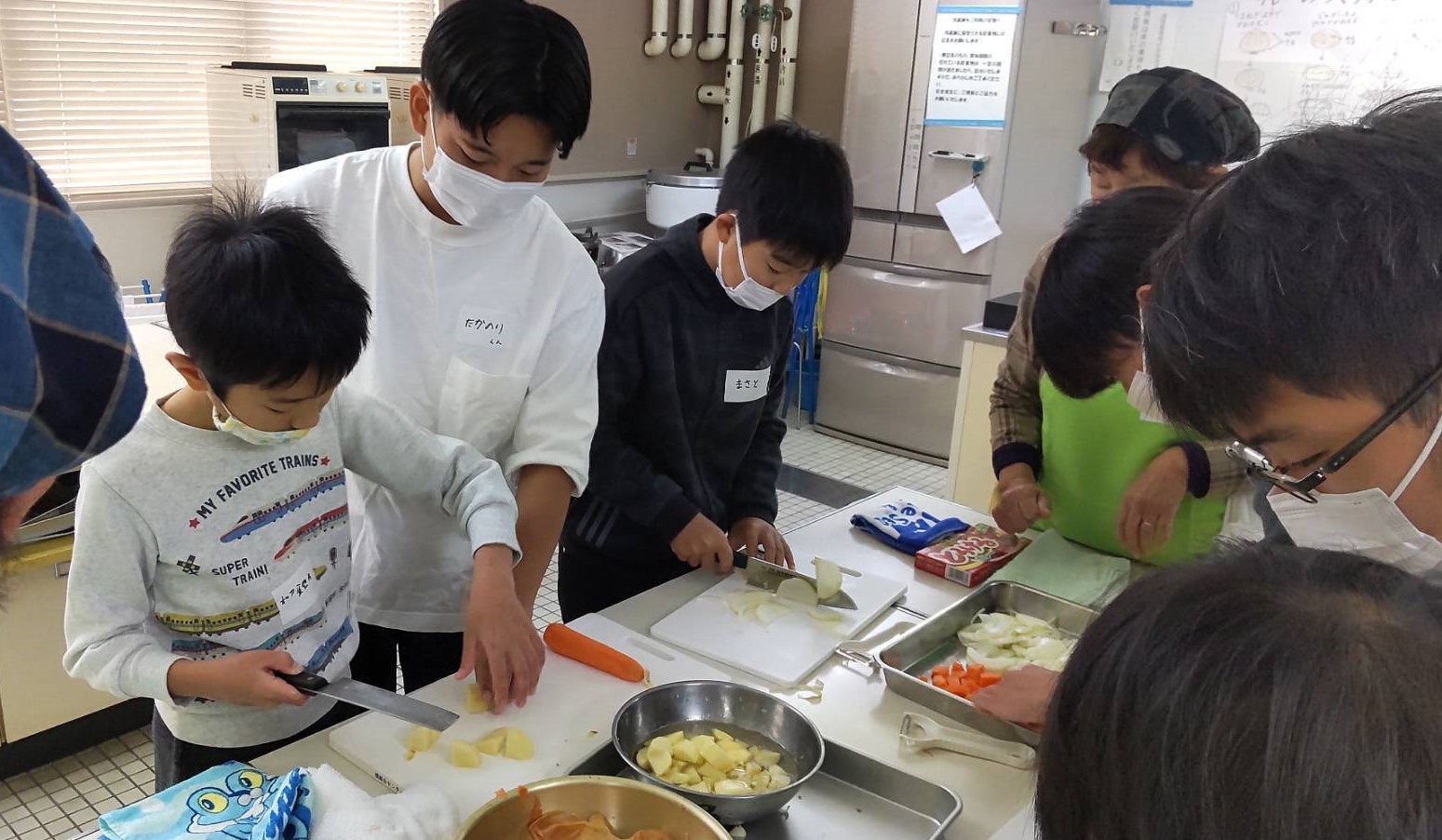 子ども食堂とフードパントリーへの支援（100,000円）