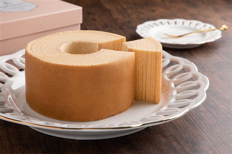 阿波和三盆糖バウムクーヘン（1箱560g）