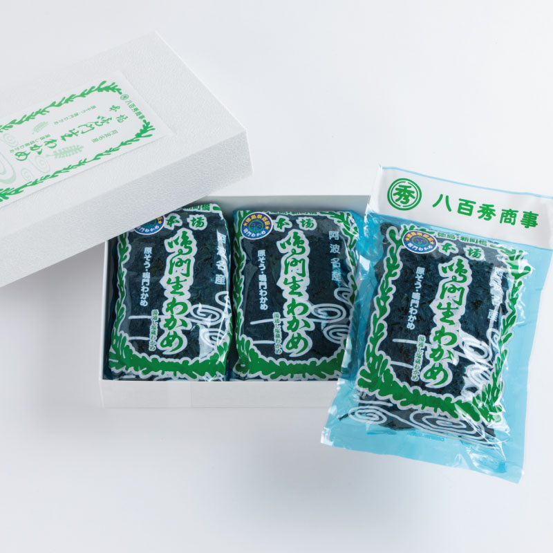 本場鳴門生わかめ900g（300g×3袋）
