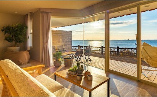 SNOW PEAK GLAMPING TOKUSHIMA KOMATSUSHIMA アクティブスイート　ペア宿泊券（１泊２食付き）| 小松島リゾート スノーピーク